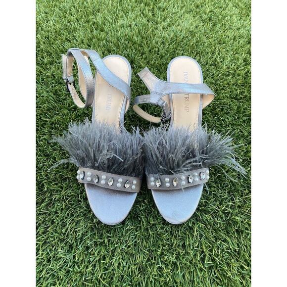 Ivanka Trump KASIE Pewter Multy Suede Jeweled Ostrich Feather High Heels Size 8M - Picture 5 of 10